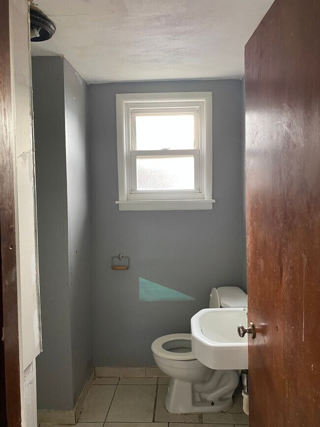 Foto del edificio - Nicely updated Studio Apartment