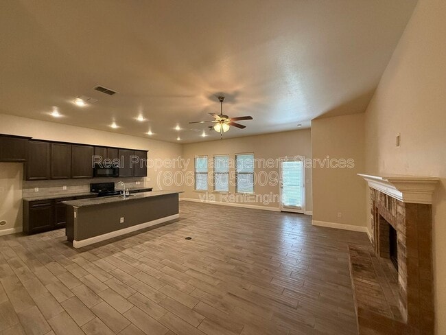 Building Photo - 13802 Avenue W