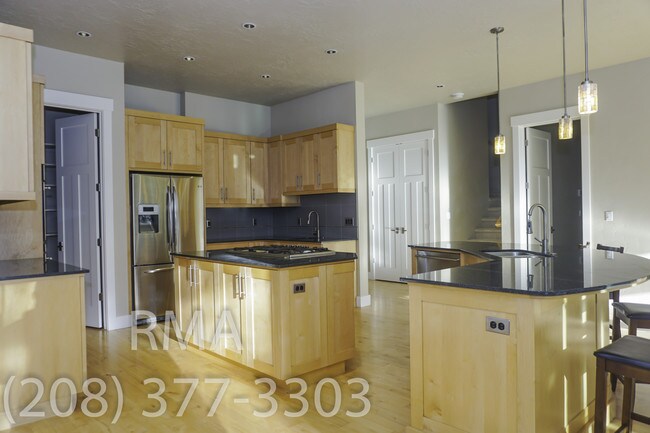Building Photo - 2268 N Pleasant Hill Way