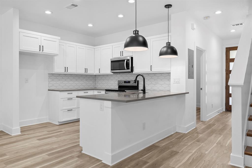 18800 Hogan Cir, Lago Vista, TX 78645 Townhome Rentals in Lago Vista