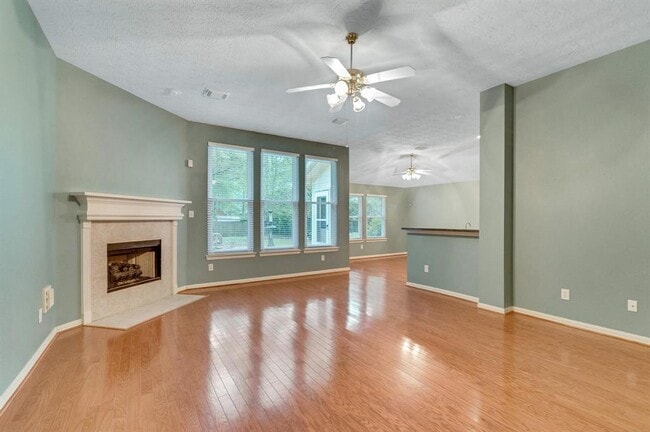 Building Photo - 519 Mesquite Dr
