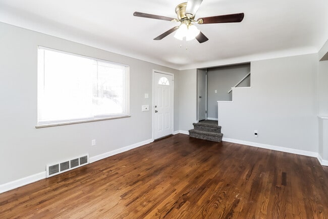 Building Photo - 1206 Toluca Ct