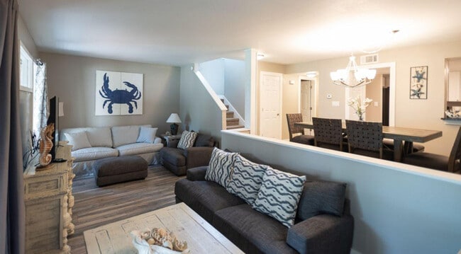 Building Photo - 613 Bayou Dr