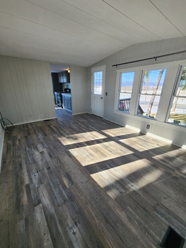 Building Photo - 4108 Roxbury Road