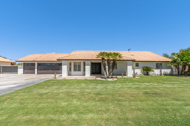 Foto del edificio - 79084 Cliff St