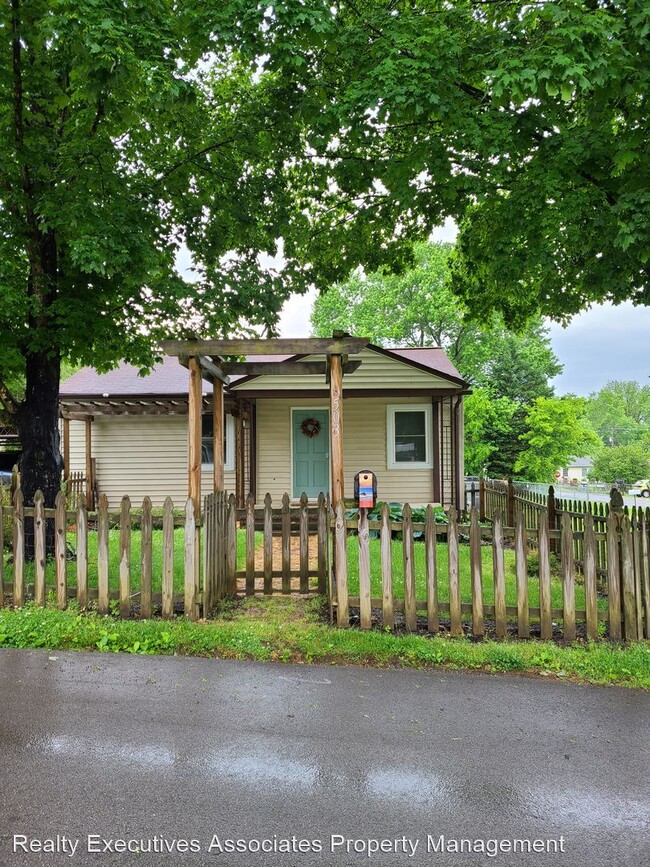 Building Photo - 3 br, 1.5 bath House - 503 Jackson Avenue