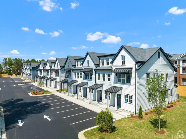 Building Photo - Room in Townhome on Brushfoot Wy