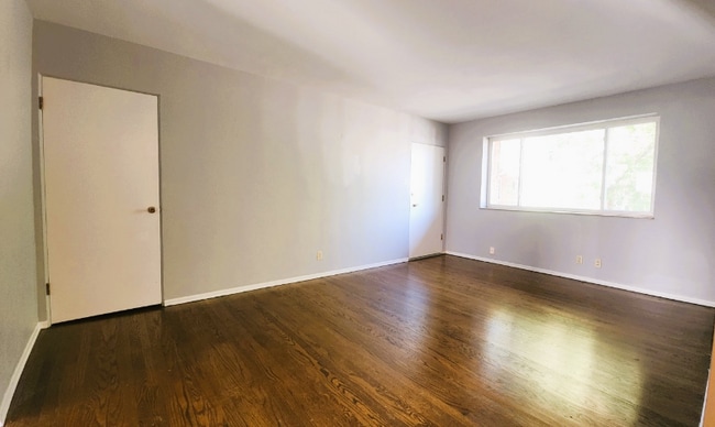 Building Photo - 7874 Big Bend Blvd