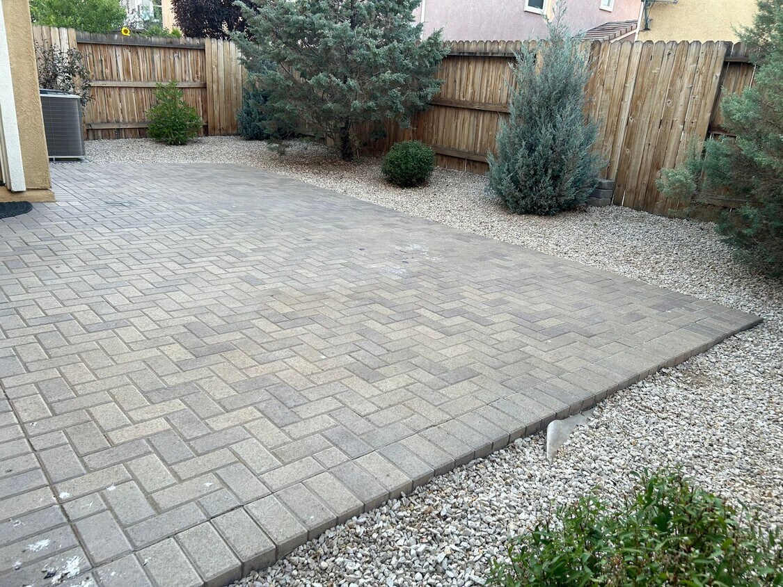 Foto del edificio - Beautiful 2 story home in South Reno