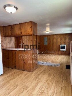 Foto del edificio - 687 Ada St