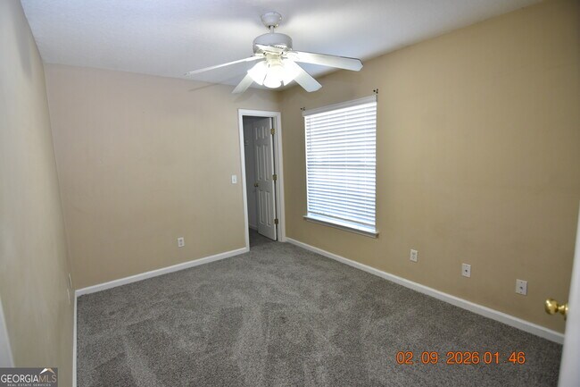 Building Photo - 348 Kristins Dr