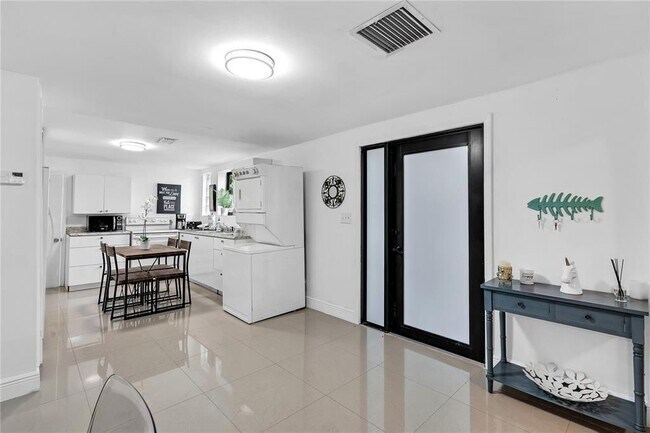 Foto del edificio - 519 NW 52nd St
