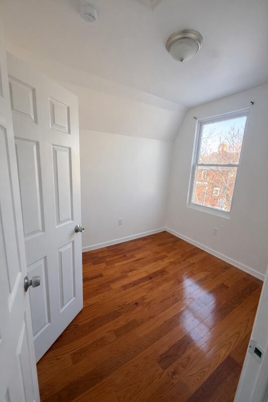 Building Photo - 904 S 18th St