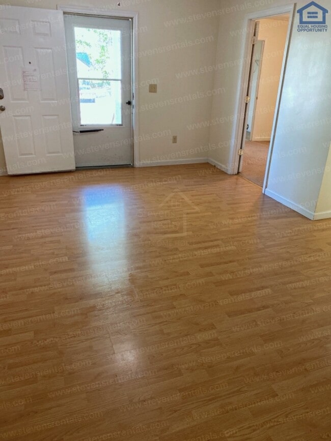 Building Photo - 157 Bybee Woods Dr