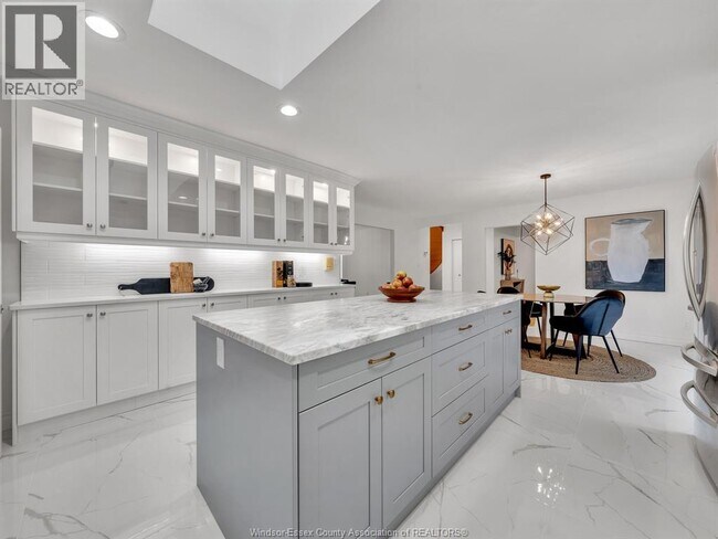 Photo du bâtiment - 5893 Cady St