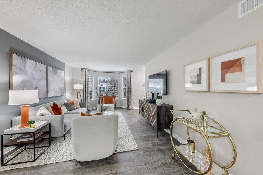 Flats on Maple Street