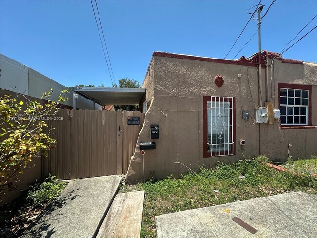 Foto del edificio - 534 NW 18th Ave