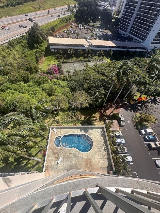 Building Photo - MOANALUA CURTIS #1208