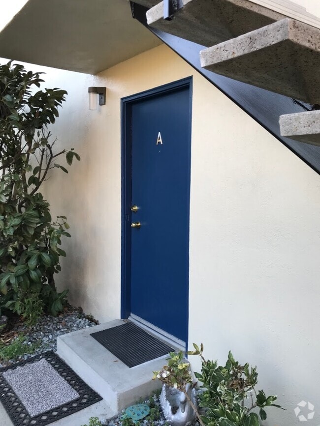 Building Photo - 7137 Soquel Drive