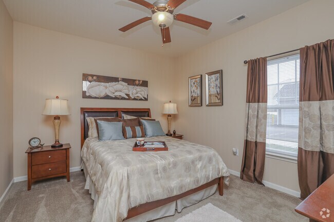 Apartments at Grand Prairie Apartments Peoria, IL