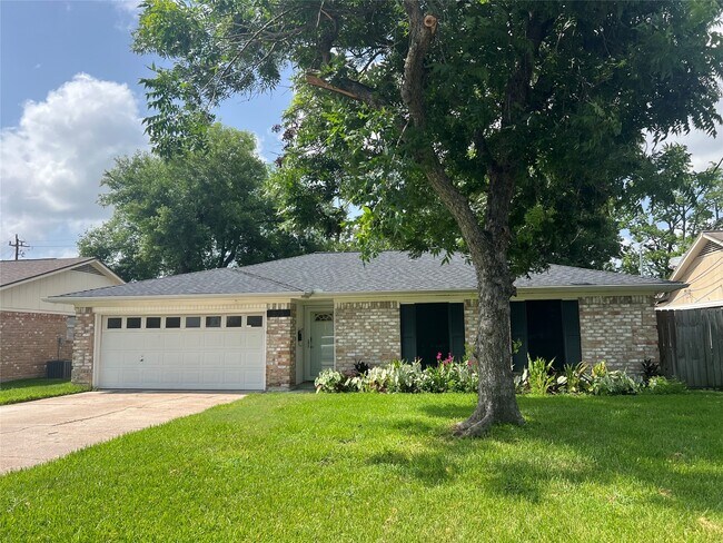 Foto del edificio - 205 W Vaughn Ln