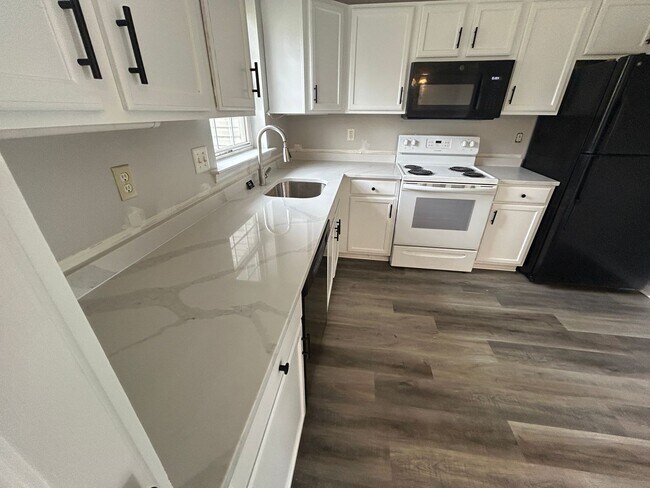 Foto del edificio - Updated Townhome