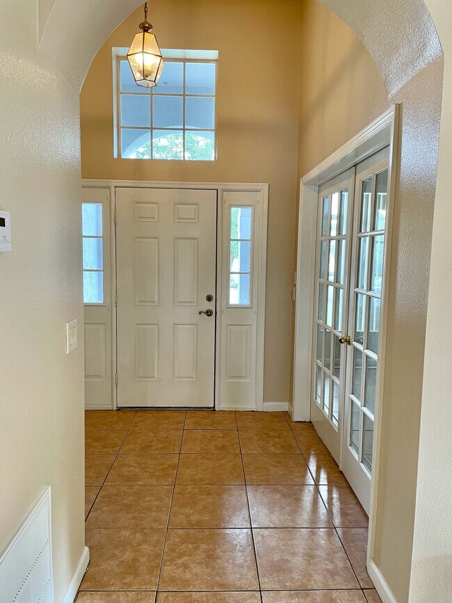 Building Photo - 13676 Hawk Lake Dr