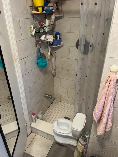 shower - 101 Berkshire Ave