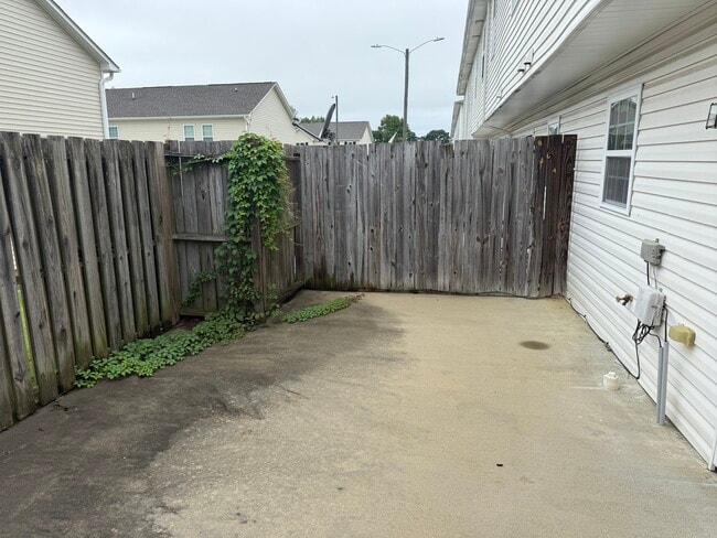 Building Photo - 1222 Cross Creek Cir