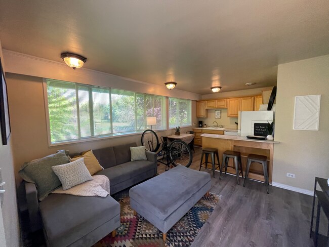 Foto del edificio - 2172 W 15th Ct