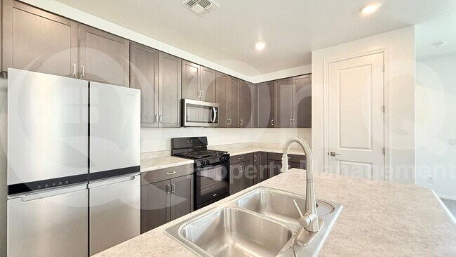 Foto del edificio - 36604 W San Sisto Ave