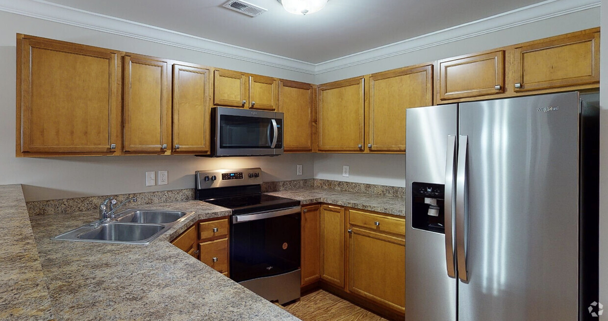 2BR, 2BA - 1,001 SF - Silver - Kitchen r - Newburgh Court Apartments