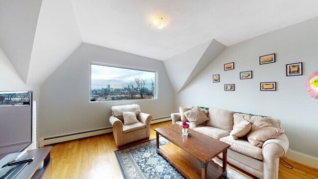 Building Photo - 5 Munroe St