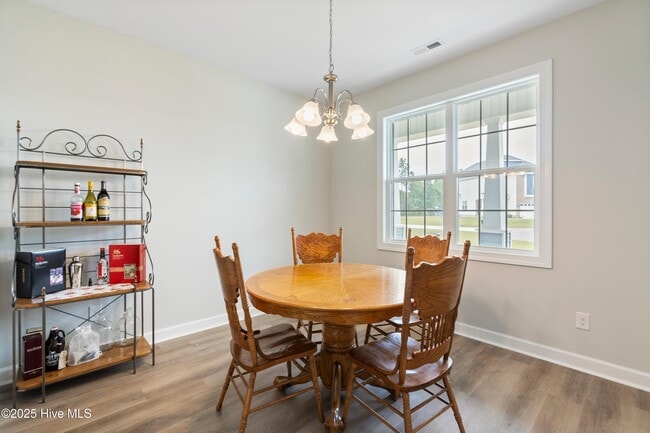 Building Photo - 909 Freewoods Ct
