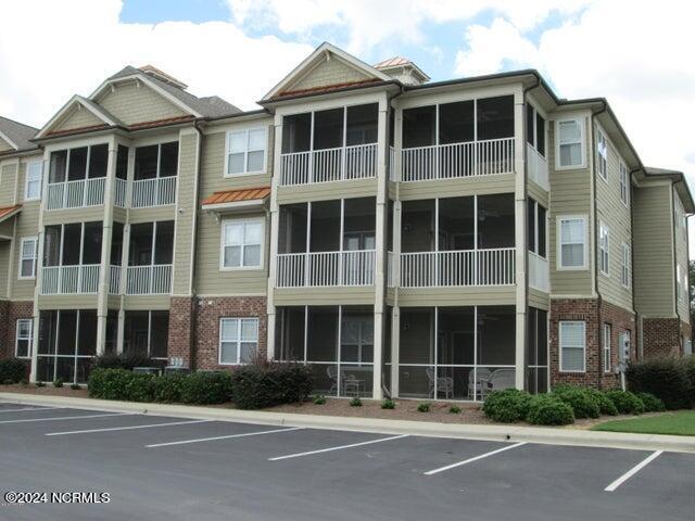 Foto principal - 395 S Crow Creek Dr