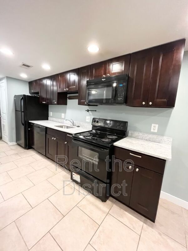 Foto principal - 421 Newton Pl NW