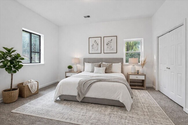 Building Photo - 1914 University Ave