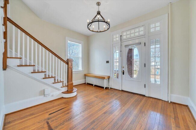 Foto del edificio - 1144 Wasena Ave SW