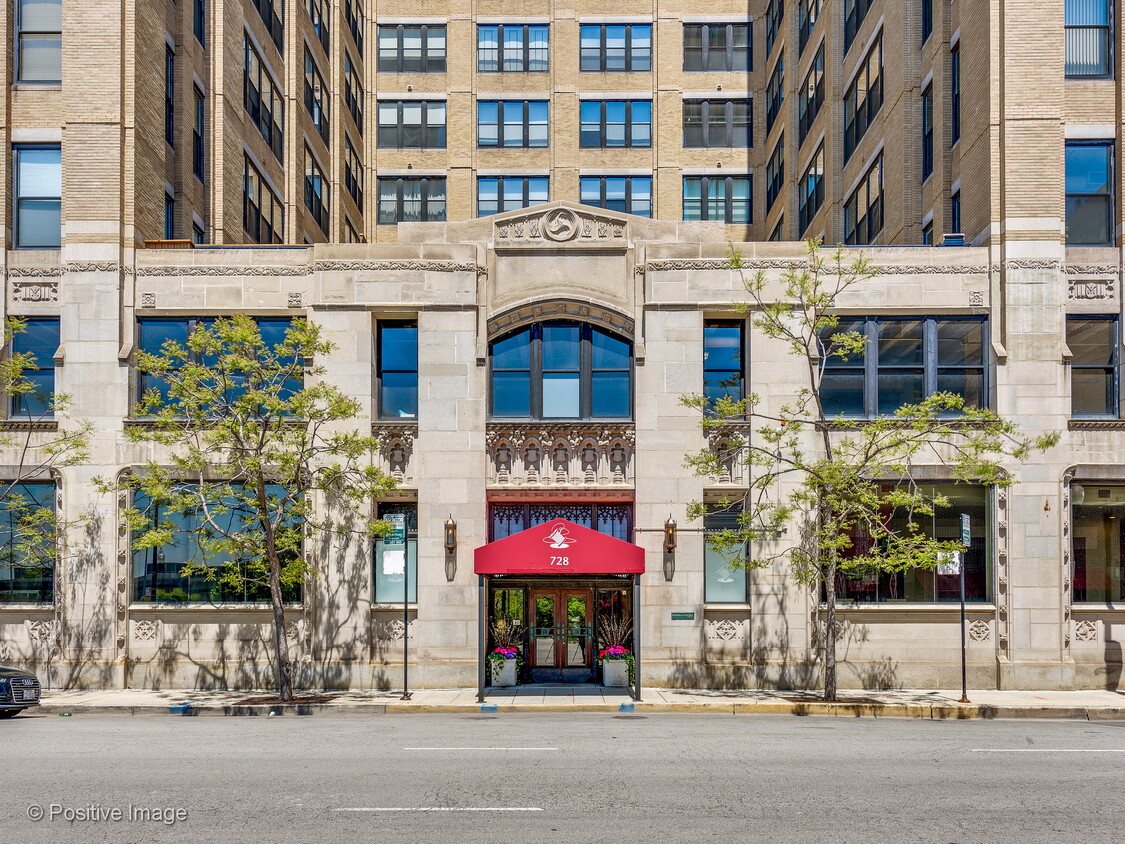 Primary Photo - 728 W Jackson Blvd