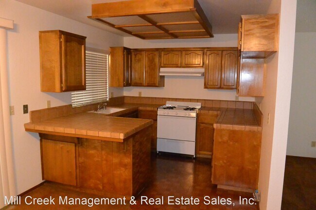 Building Photo - 3 br, 2 bath House - 2410 N. Charter Oak