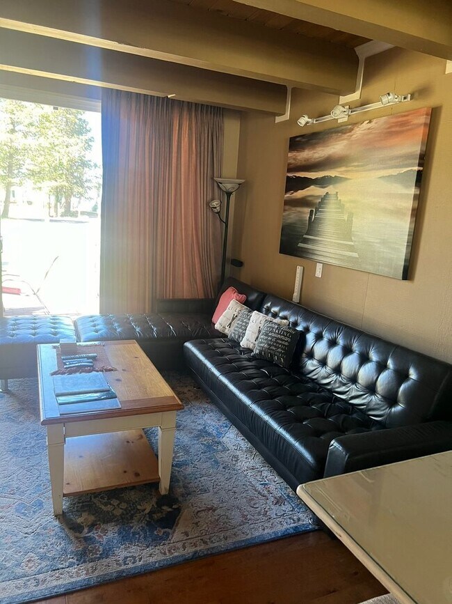 Building Photo - Lovely 3Bd condo in the Tahoe Keys with a boat slip avail. for a Seasona rental (3-6 months)! Cal...
