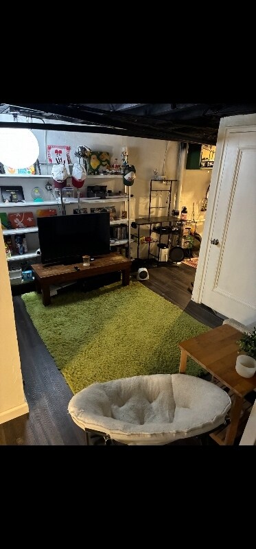 Foto del edificio - 2047 68th Ave