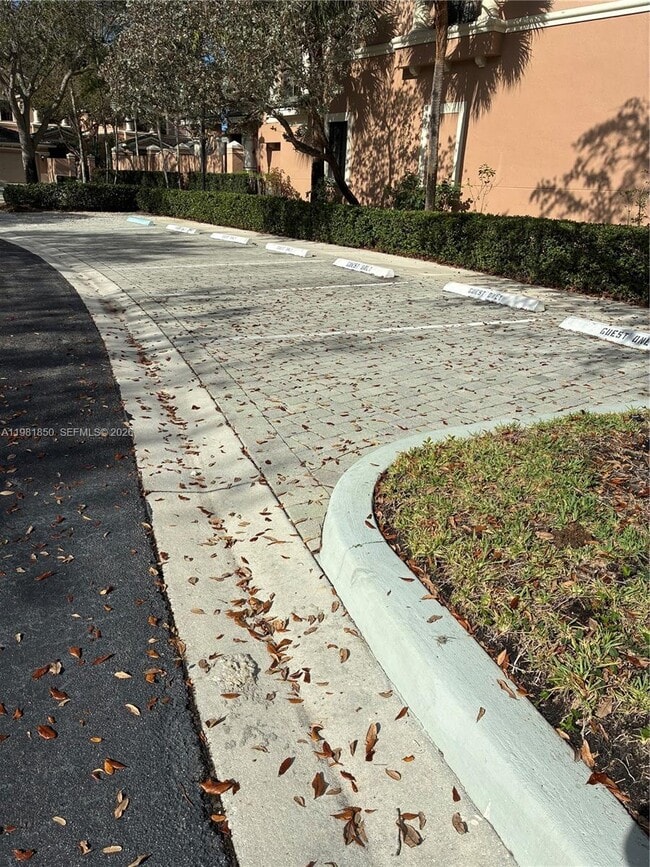 Foto del edificio - 2757 Center Ct Dr