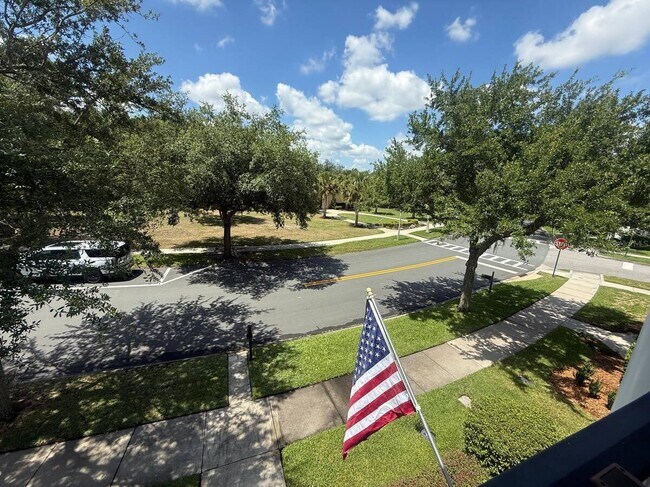 Foto del edificio - 813 Oak Shadows Rd