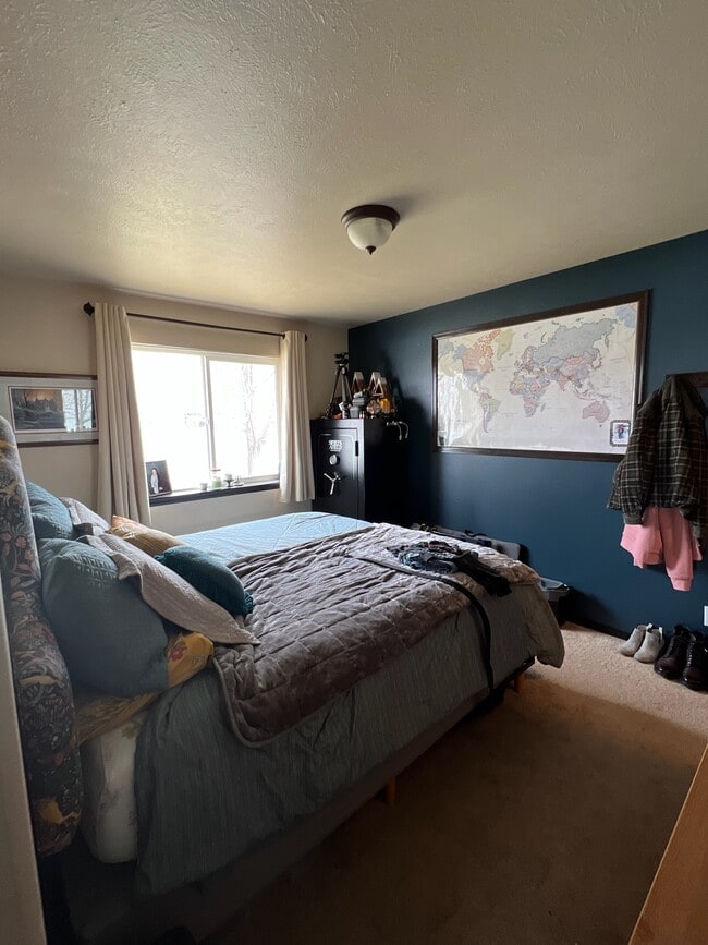 Master - 2633 W Apperson Dr