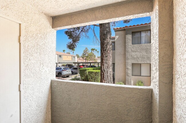 Building Photo - 3151 N Soaring Gulls Dr