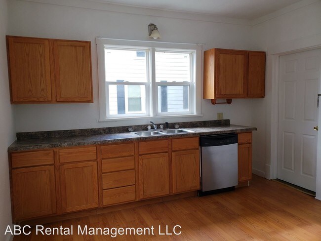 Building Photo - 629 Plumer St