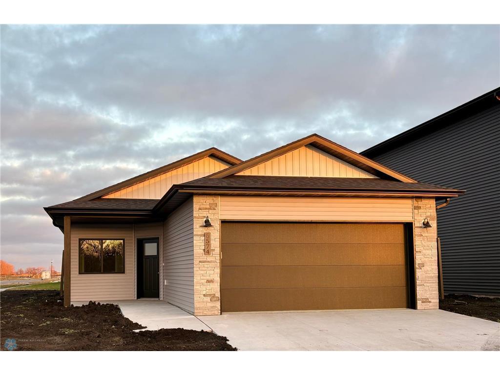 Foto principal - 6751 66th Ave S