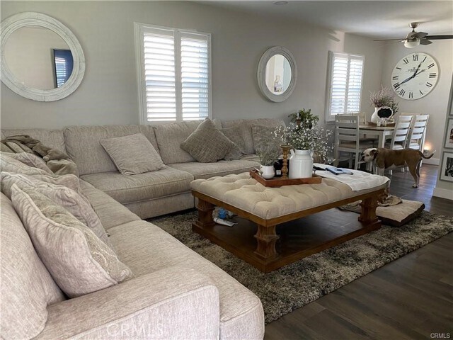 Foto del edificio - 15106 McRae Ave