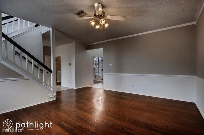 Building Photo - 4 br, 2 bath House - 3534 Oak Bend Drive UNIT